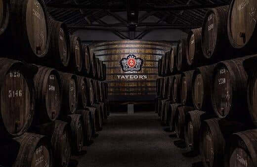 Taylor's vous convie à la visite fascinante et non moins instructive de ses fameux chais de Vin de Porto.