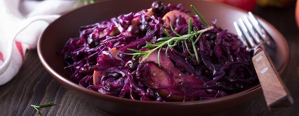 Red cabbage makes a colourful and tasty alternative to the ‘love-or-hate’ Brussel Sprout and this recipe adds a spicy new dimension.
