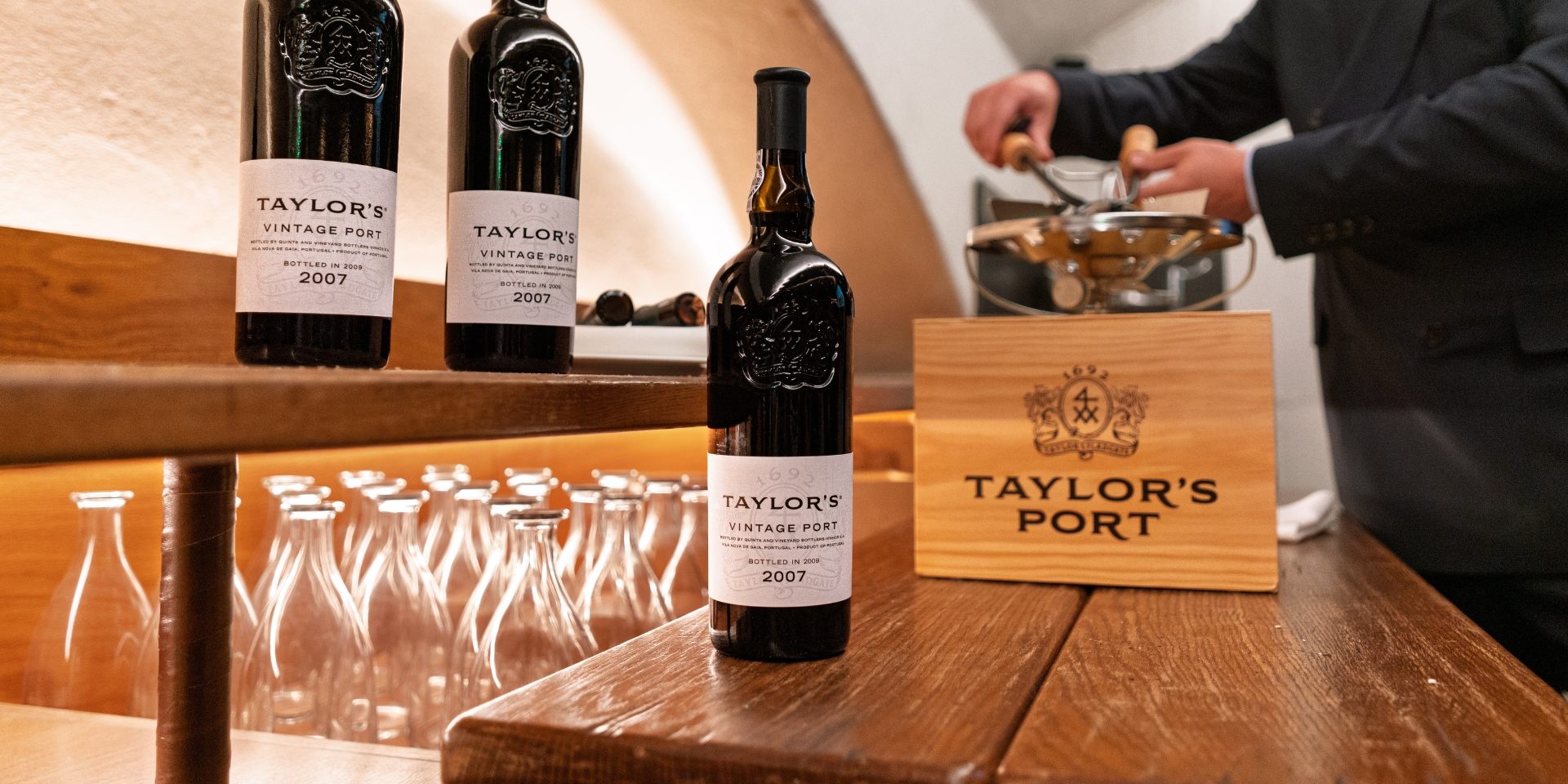VINTAGE PORT YEARS



WE ARE LOOKING FOR THE VERY BEST SOMMELIERS TO HELP LEAD THE TAYLOR'S VINTAGE PORT MOVEMENT.



TAYLOR'S...